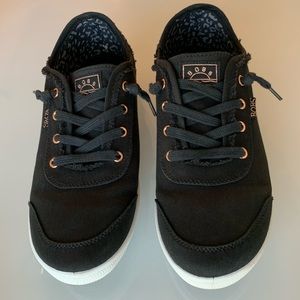 Sketchers Black Bobs